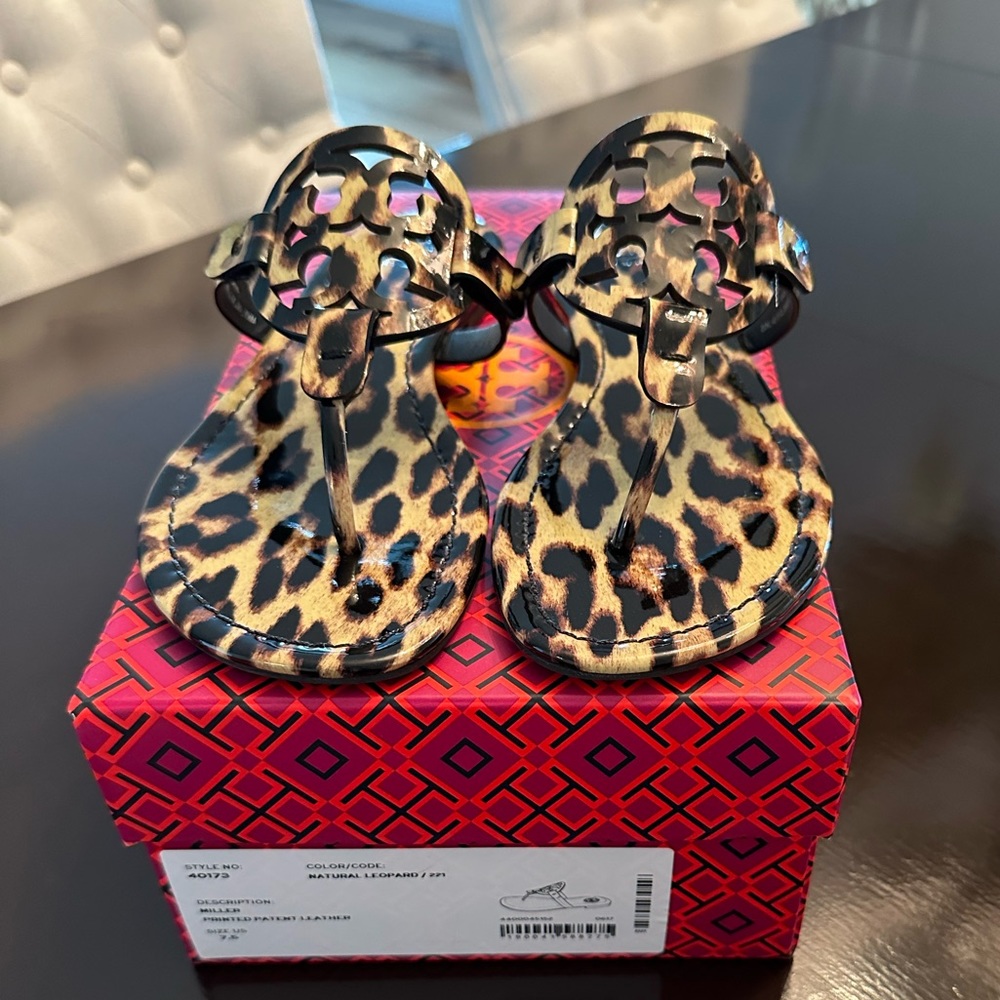 Tory Burch natural leopard patent leather sandal. Sz 7.5